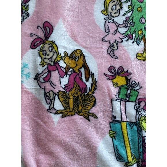 Dr. Seuss The Grinch  Max Cindy Lou Pink Throw Blanket Christmas 50 X 70" NEW - Picture 14 of 16